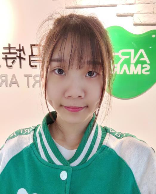 北京斯玛特教育科技集团有限公司教育加盟校区教师何培榕